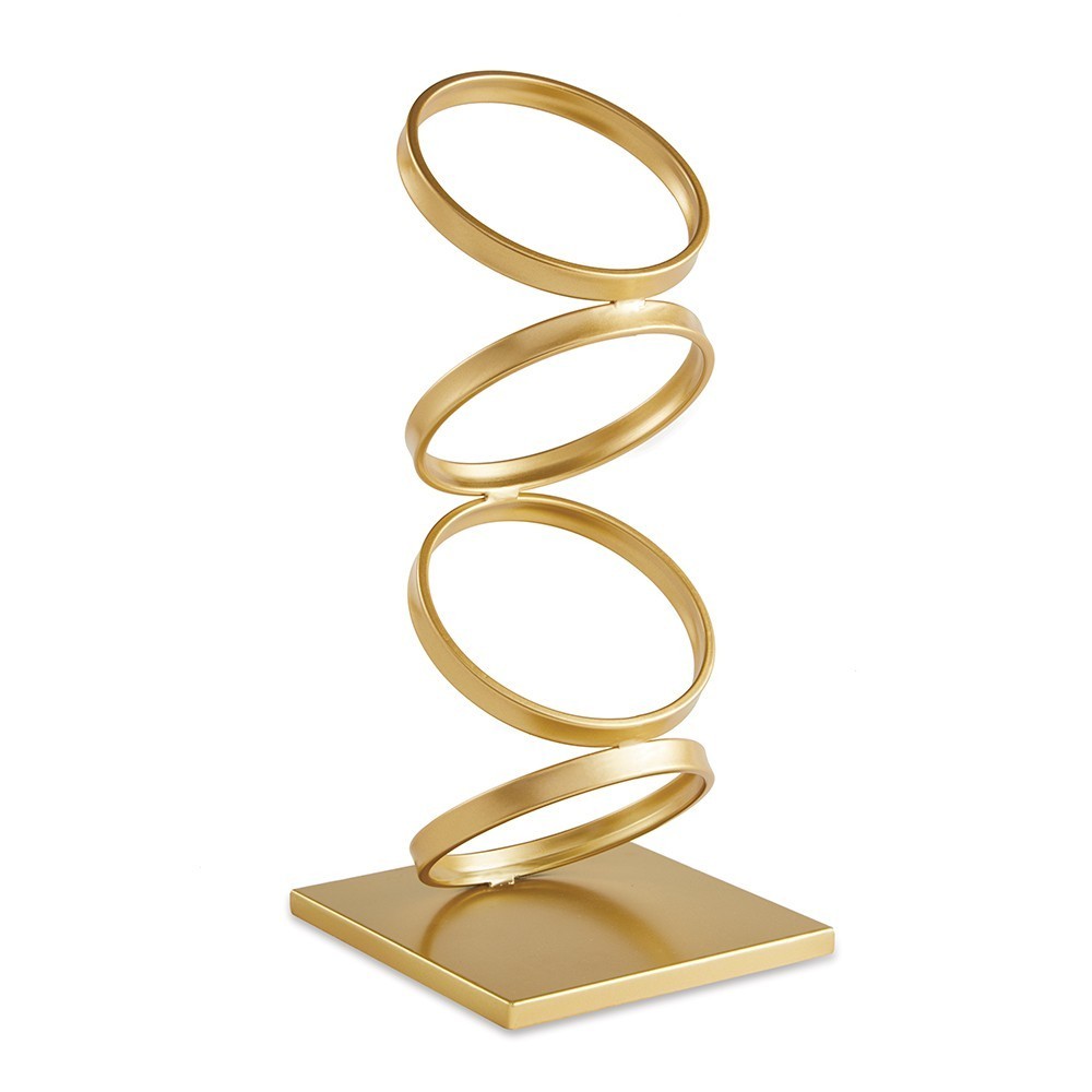 Escultura de Metal Dorado