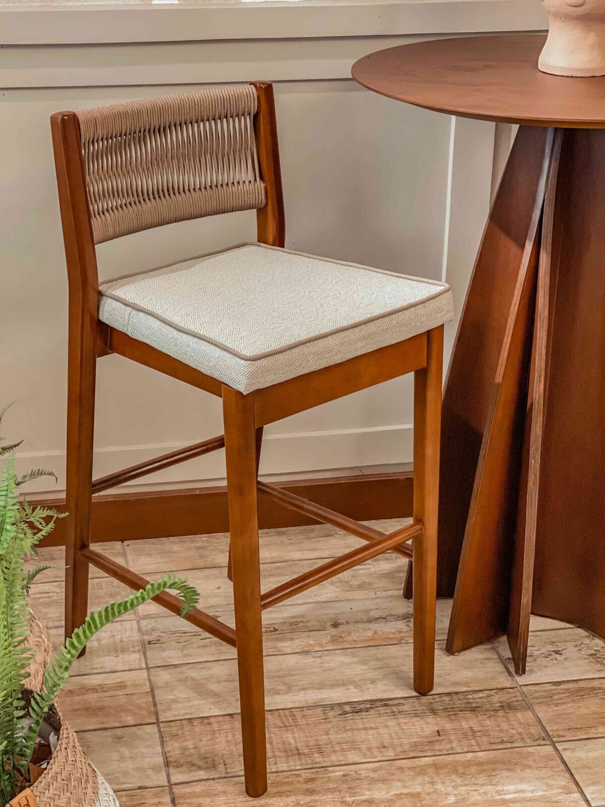 Tom B 5.25.027 – 3.25.040 (3) taburete tom b
