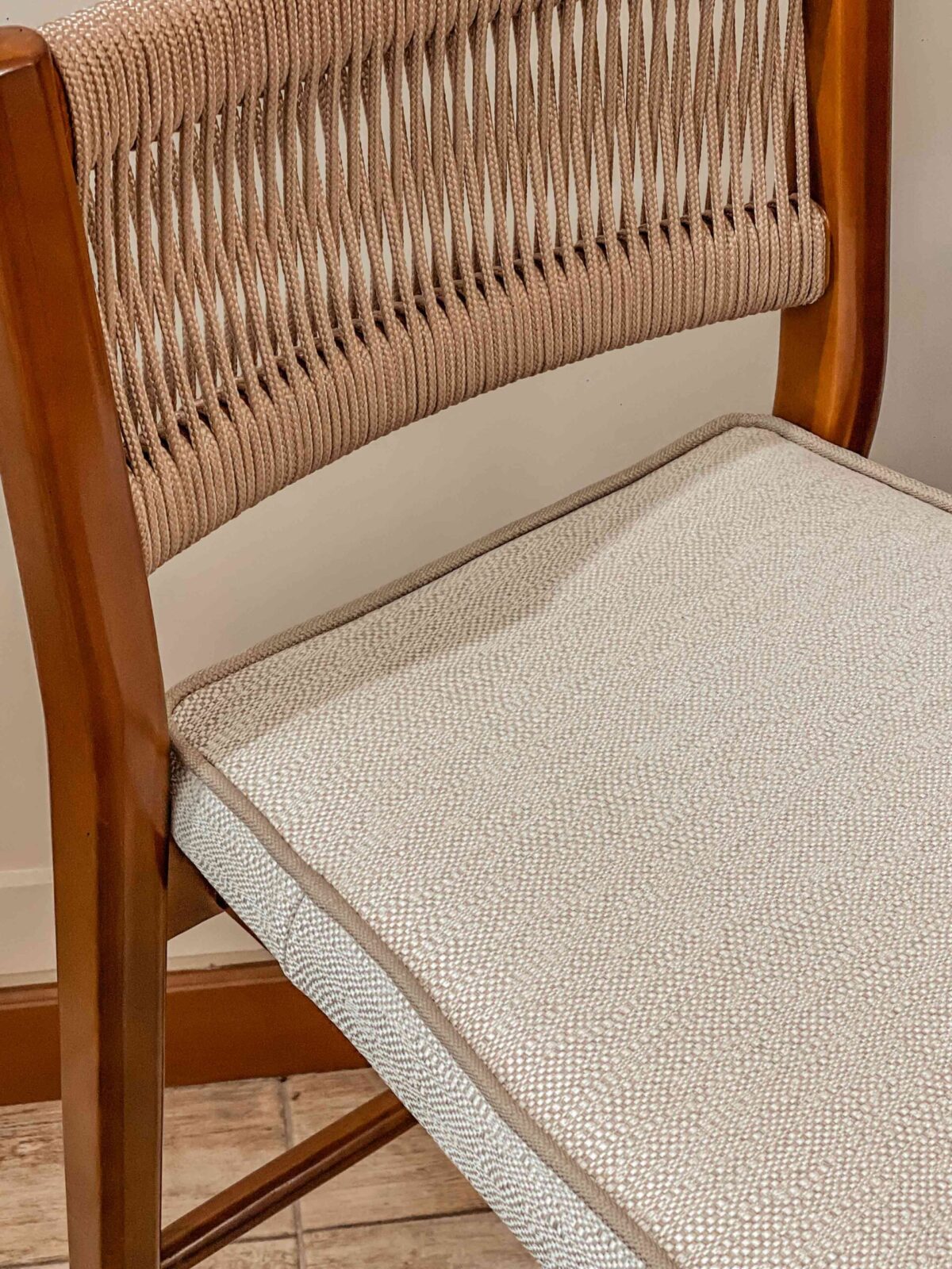 Tom B 5.25.027 – 3.25.040 (4) taburete tom b