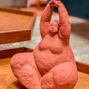 escultura mujer decorativa